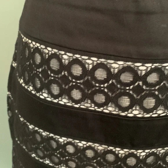 WHBM Black & White Knee Length Skirt - Picture 2 of 6